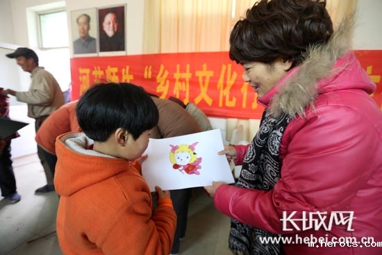 18luck快乐彩师生“文化套餐”送下乡